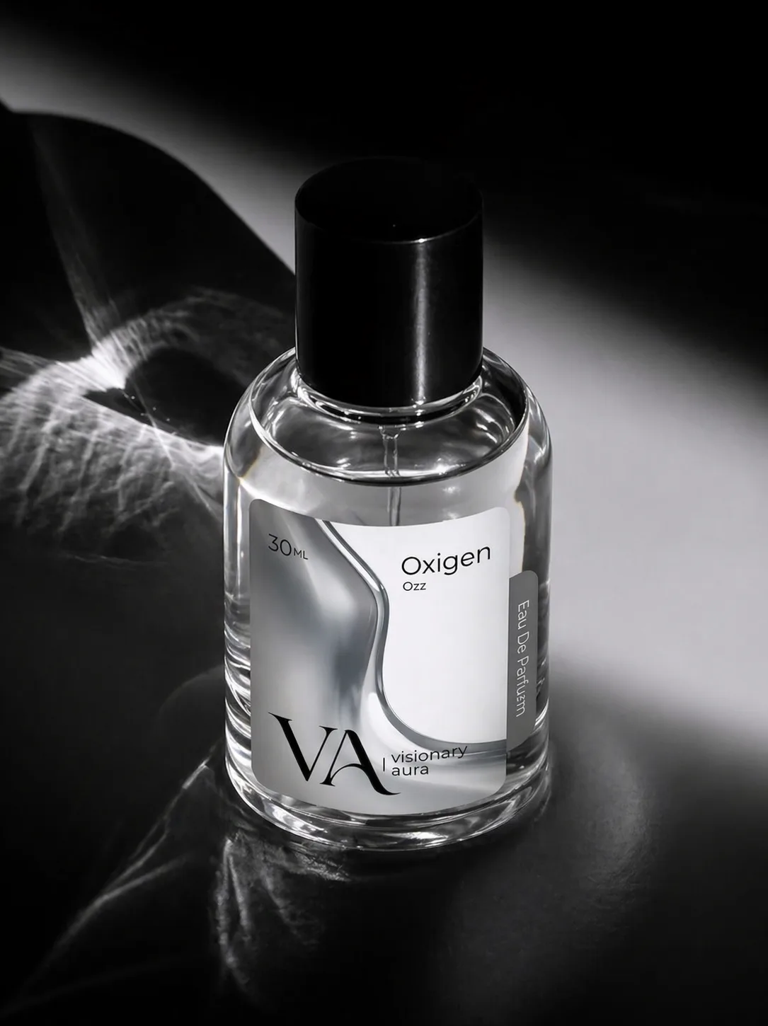Koleksi botol parfum eksklusif VA Aura dalam kemasan premium